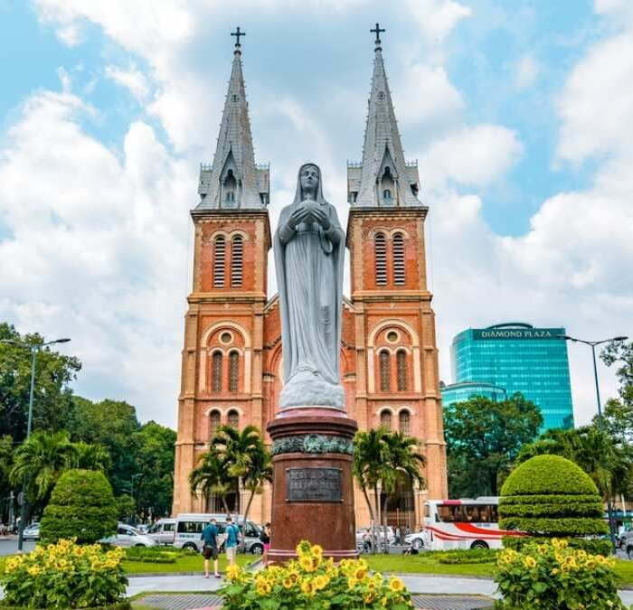 Nhà Thờ Đức Bà